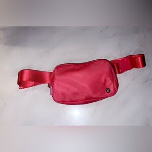 Lululemon waist purse